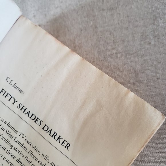 Fifty Shades of Grey Books Trilogy (Shades of Grey, Shades Darker, Shade… - Picture 6 of 6